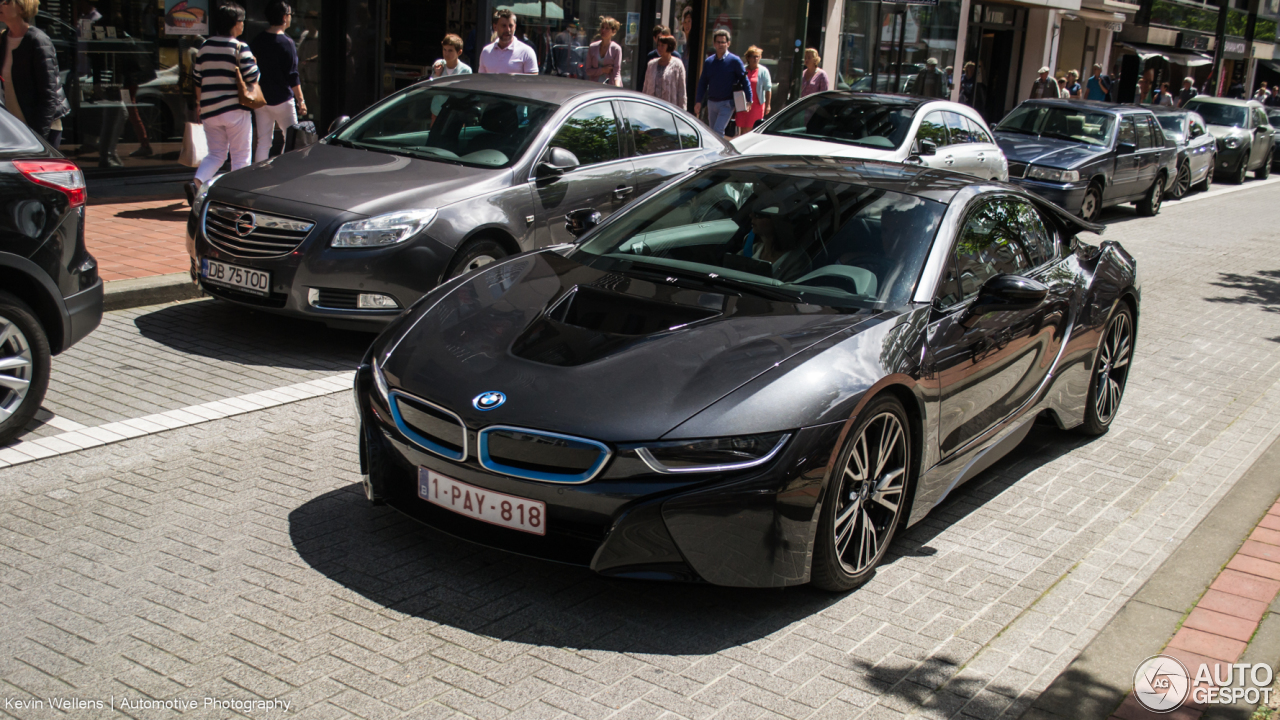 BMW i8