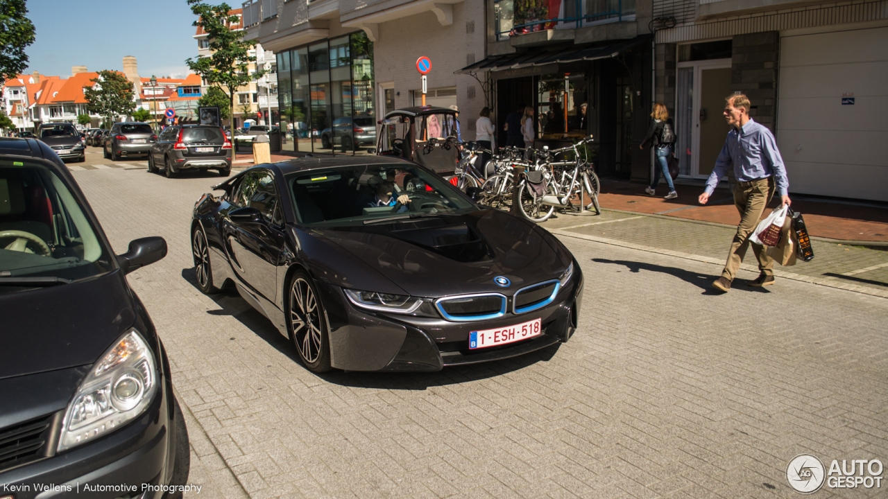 BMW i8