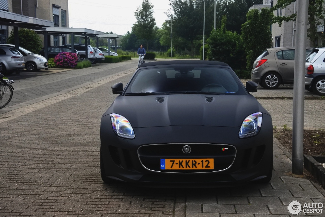 Jaguar F-TYPE S Convertible