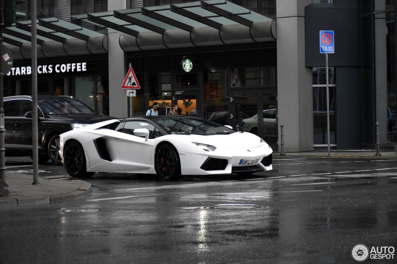 Lamborghini Aventador LP700-4 Roadster