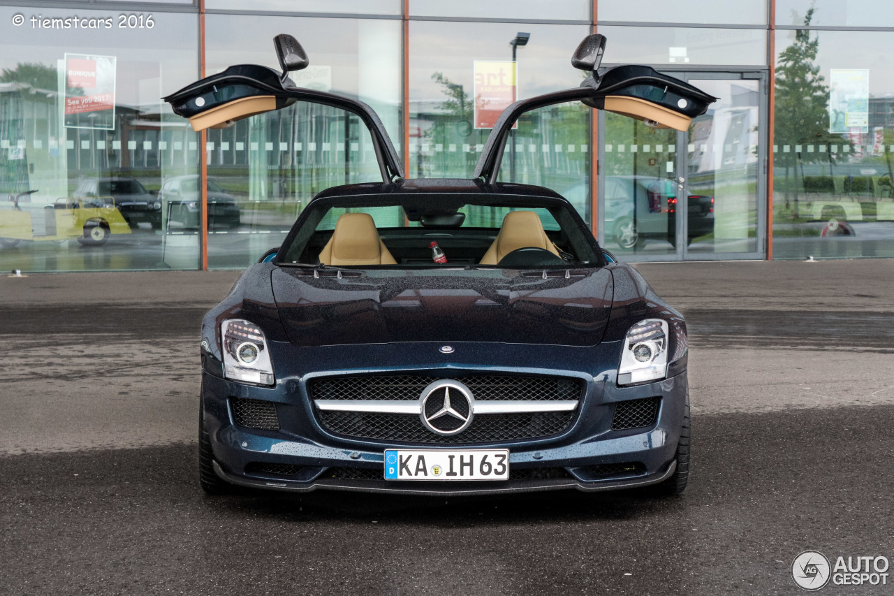 Mercedes-Benz SLS AMG