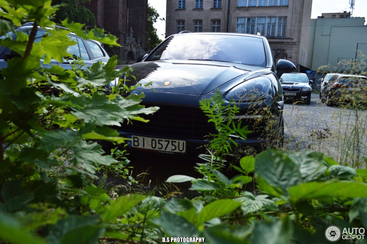 Porsche 958 Cayenne GTS