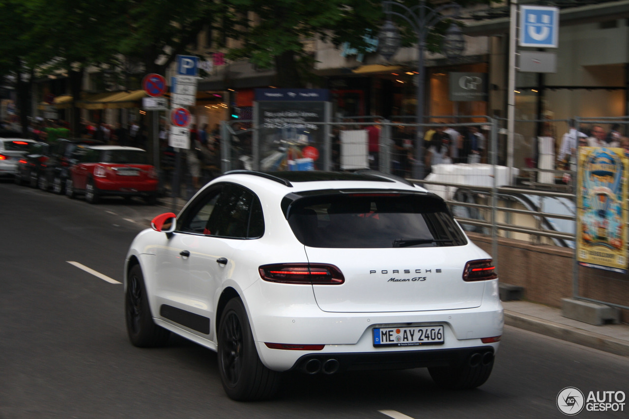 Porsche 95B Macan GTS