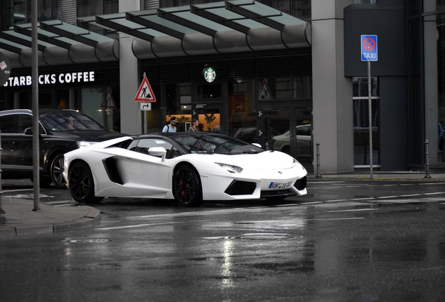 Lamborghini Aventador LP700-4 Roadster