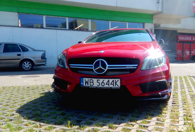 Mercedes-Benz A 45 AMG