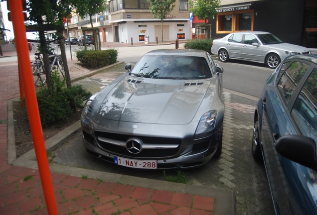 Mercedes-Benz SLS AMG