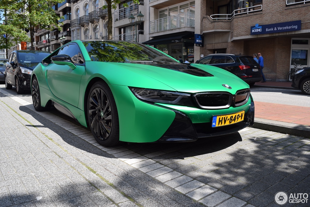 BMW i8