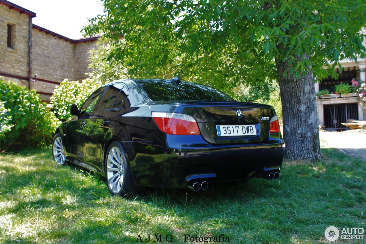 BMW M5 E60 2005