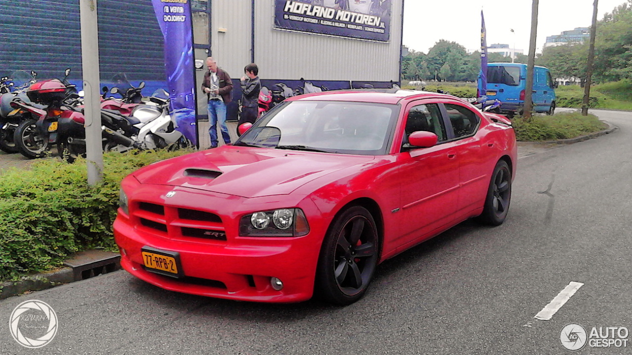 Dodge Charger SRT-8