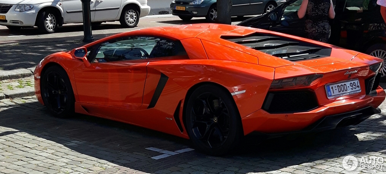 Lamborghini Aventador LP700-4