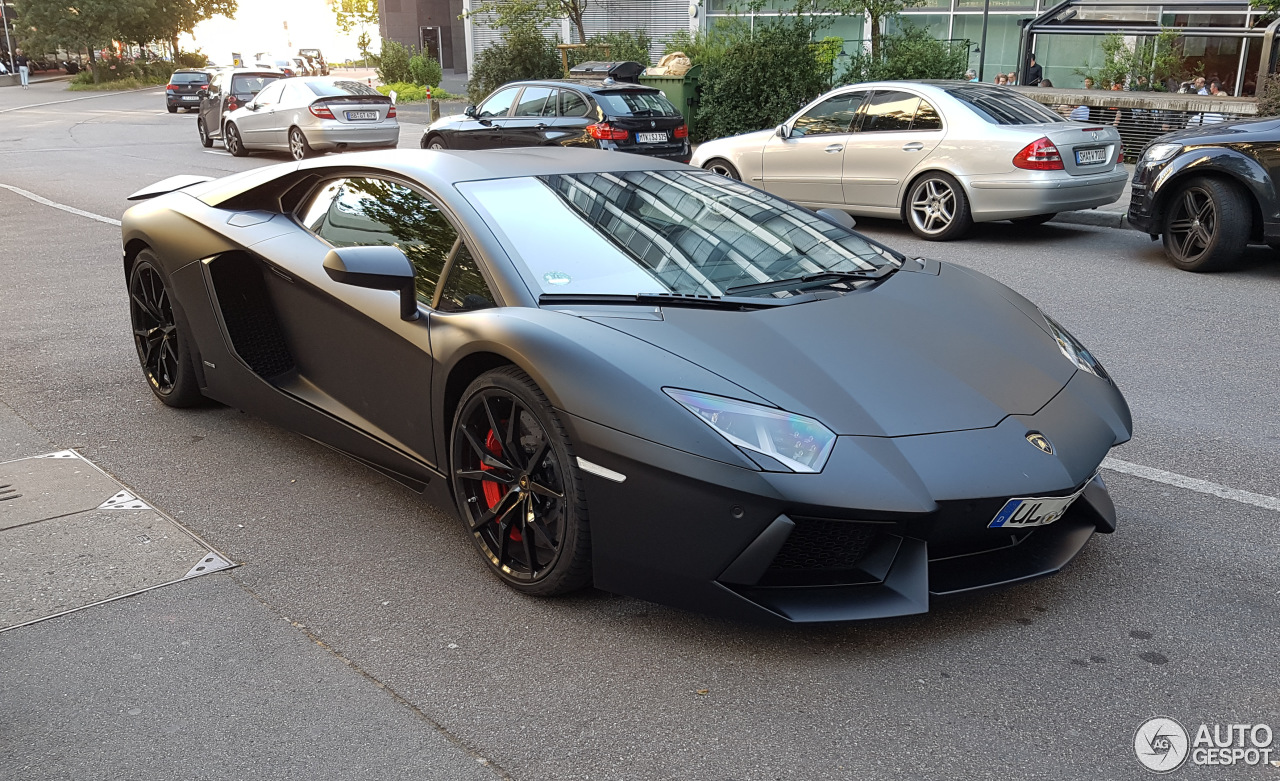 Lamborghini Aventador LP700-4