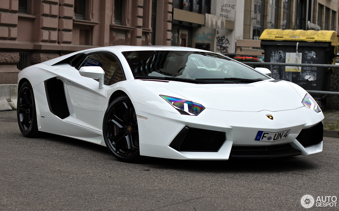 Lamborghini Aventador LP700-4