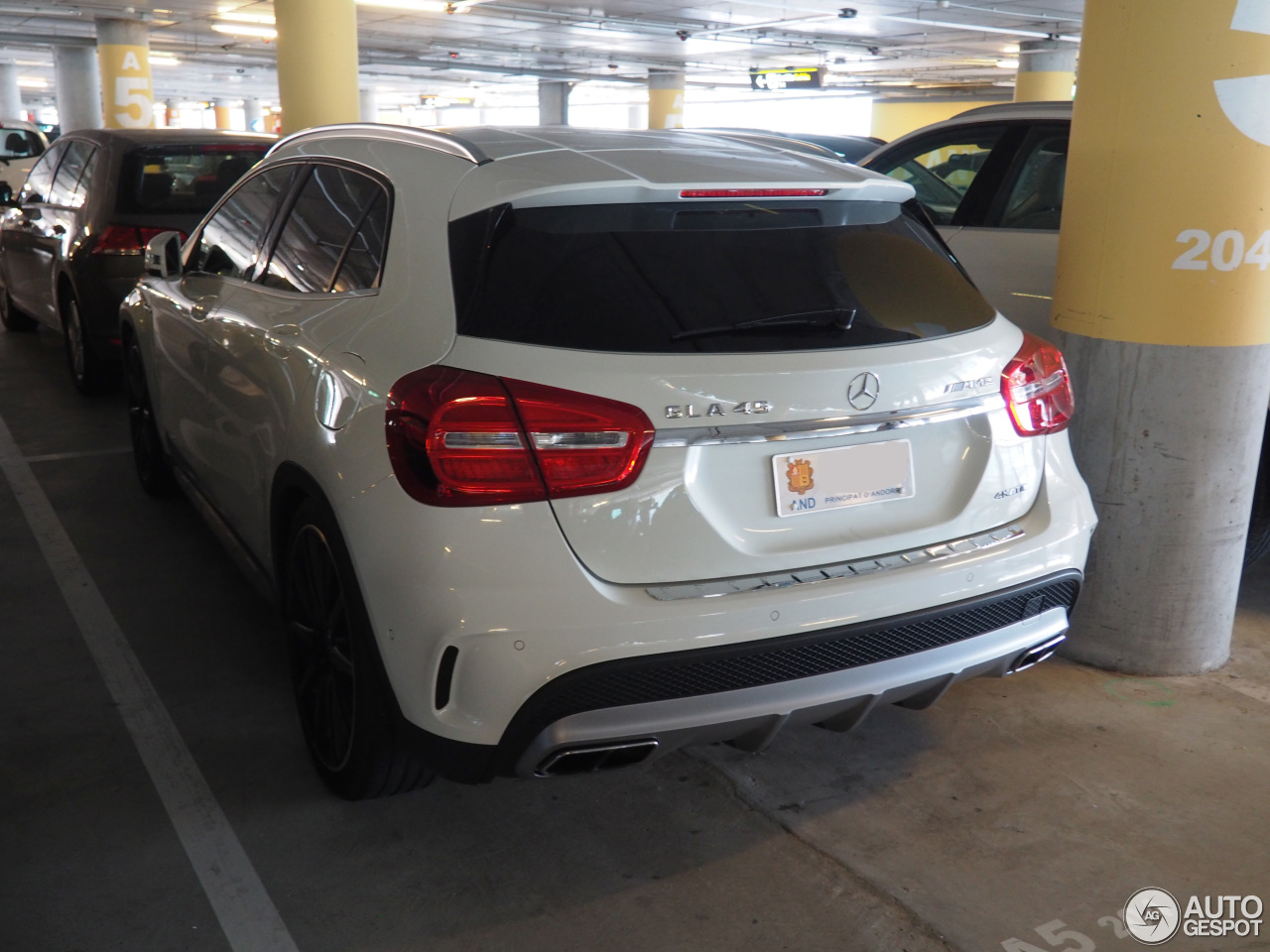 Mercedes-Benz GLA 45 AMG X156