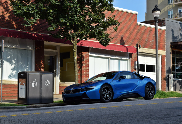 BMW i8