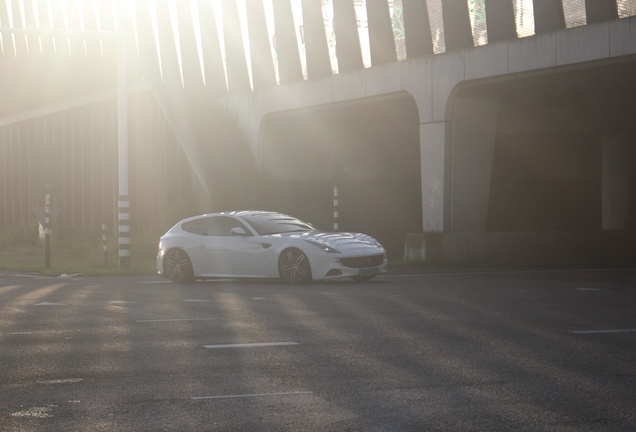 Ferrari FF