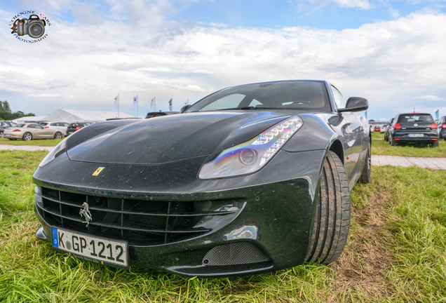 Ferrari FF