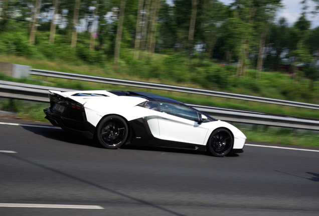 Lamborghini Aventador LP700-4 Roadster