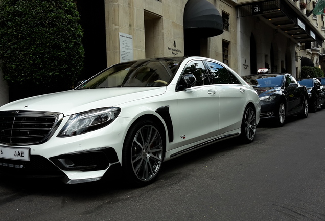 Mercedes-Benz Brabus 900 Rocket