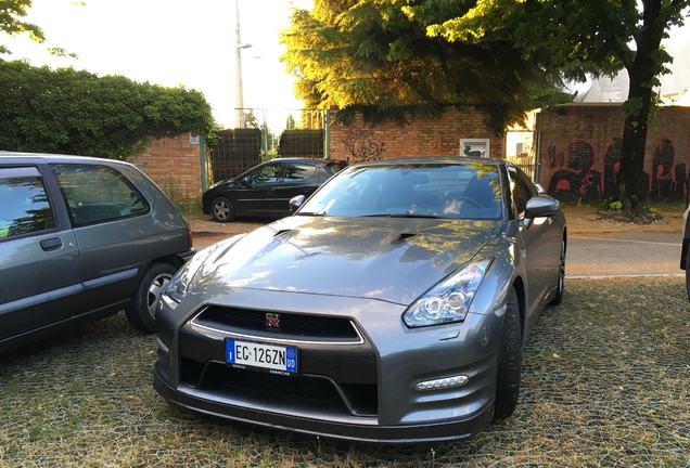 Nissan GT-R