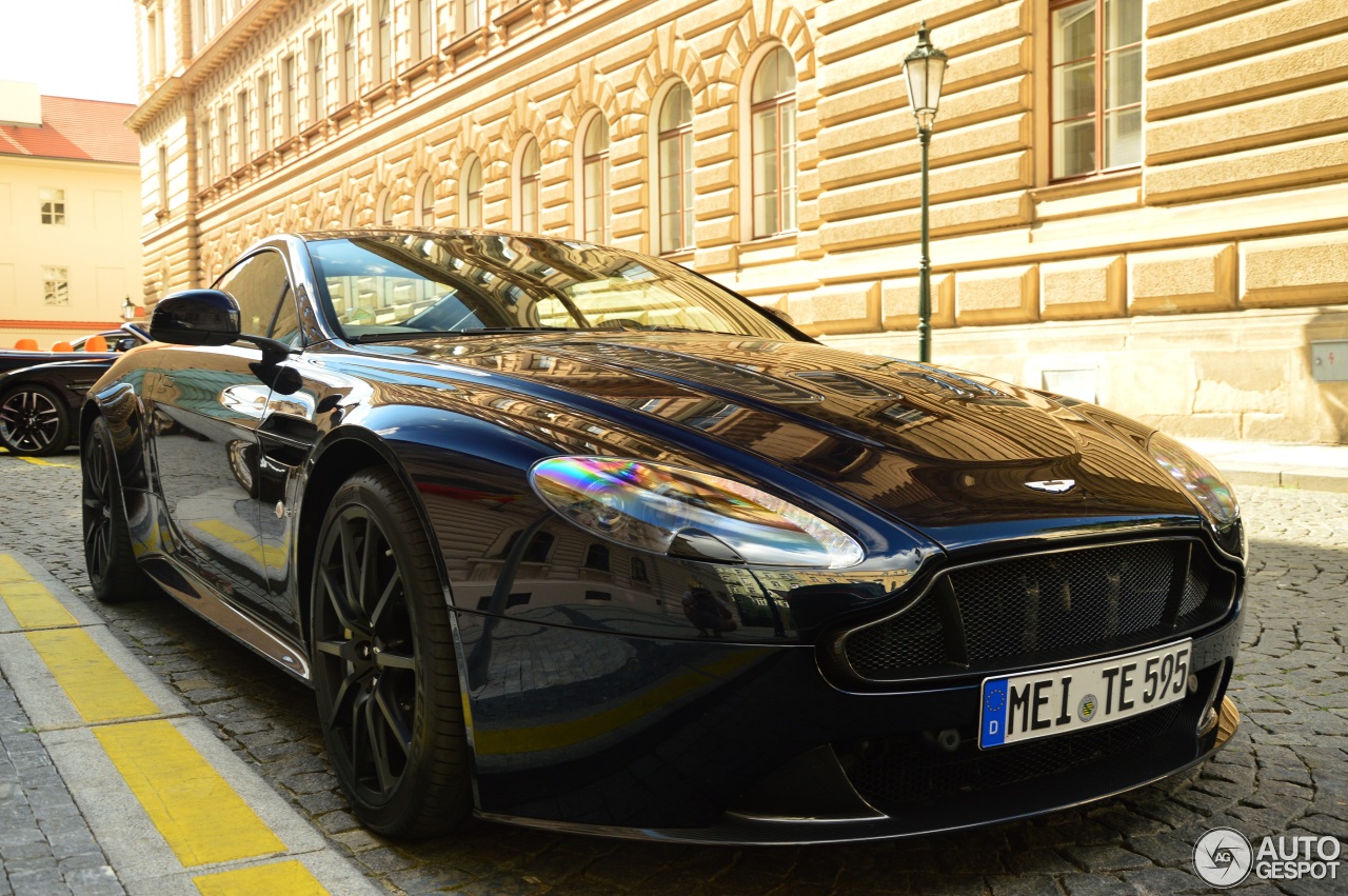 Aston Martin V12 Vantage S