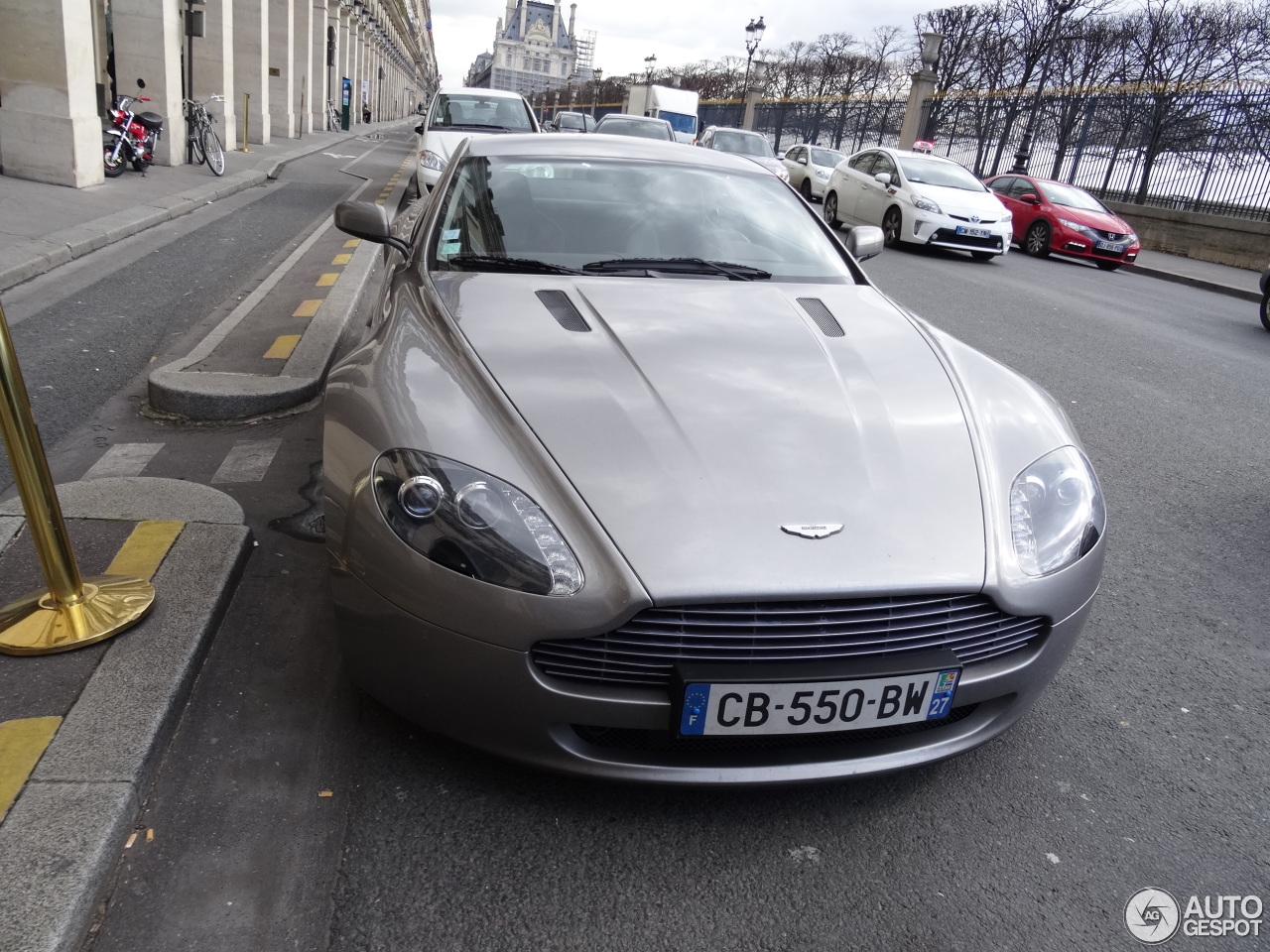 Aston Martin V8 Vantage