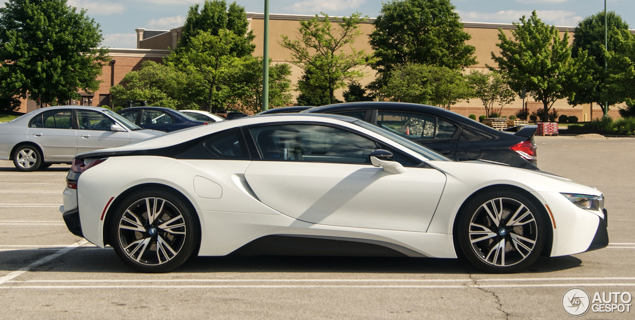 BMW i8