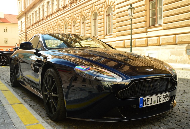 Aston Martin V12 Vantage S