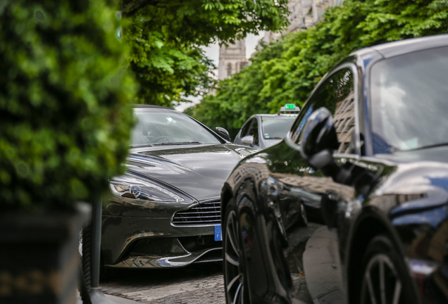 Aston Martin Vanquish Volante