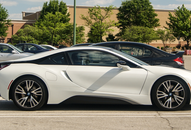 BMW i8