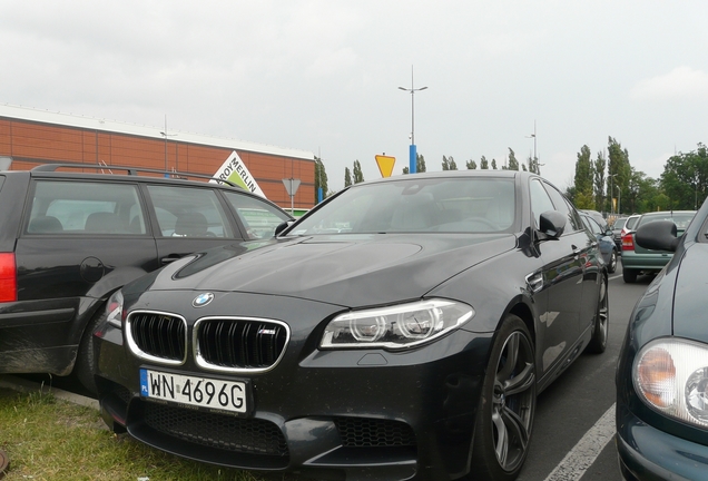 BMW M5 F10 2011