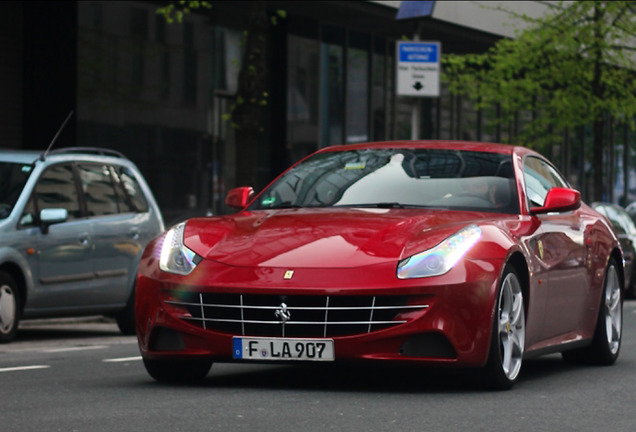 Ferrari FF