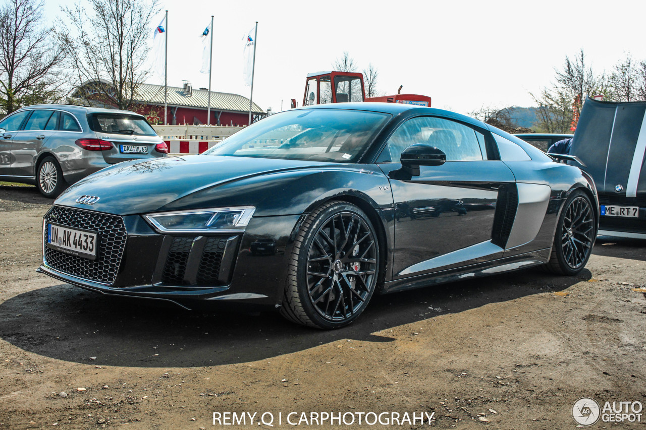 Audi R8 V10 Plus 2015