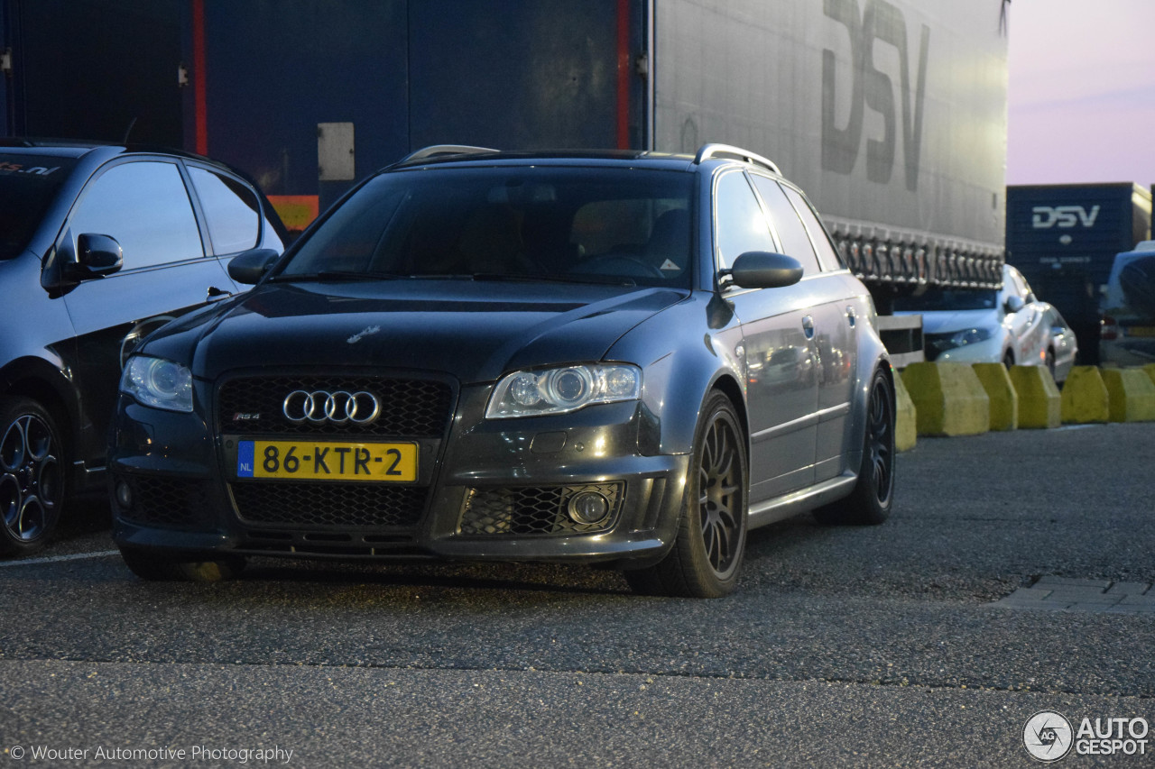 Audi RS4 Avant B7