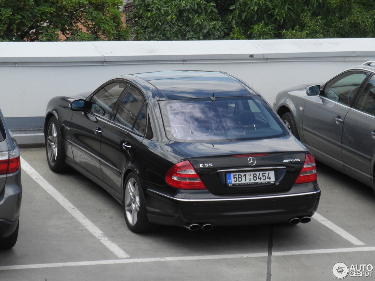 Mercedes-Benz E 55 AMG