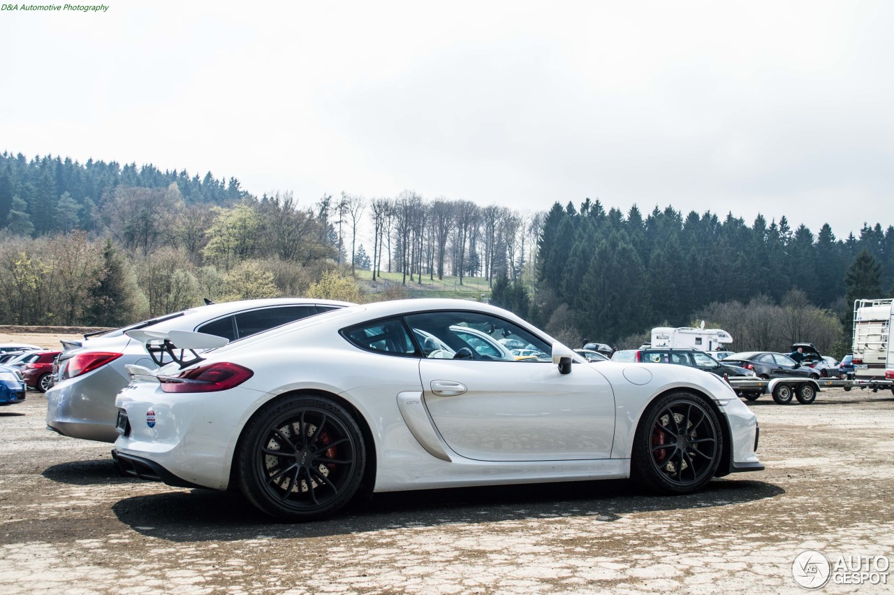 Porsche 981 Cayman GT4