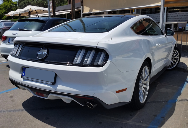 Ford Mustang GT 2015