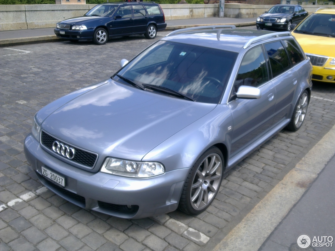 Audi RS4 Avant B5