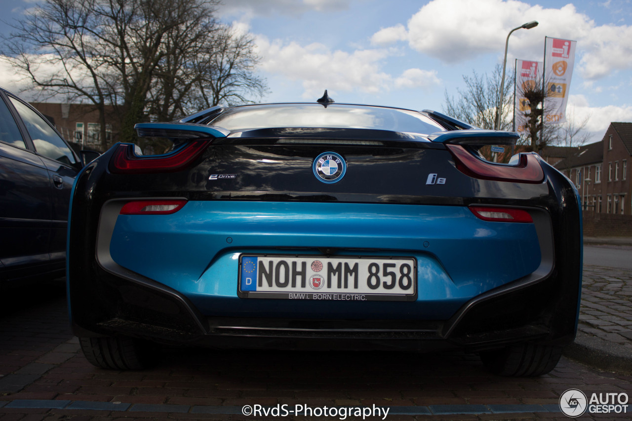 BMW i8