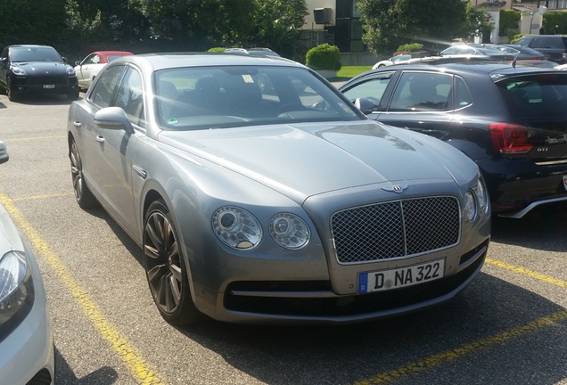 Bentley Flying Spur V8