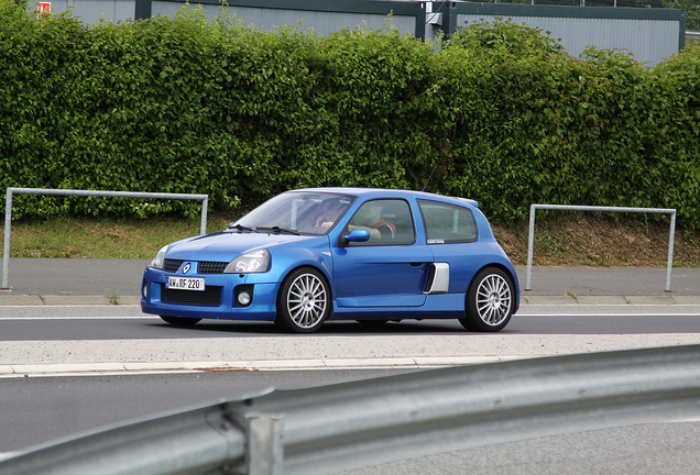 Renault Clio V6 Phase II