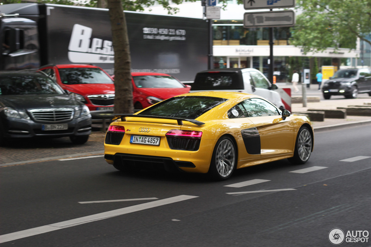 Audi R8 V10 Plus 2015