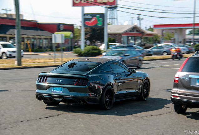 Ford Mustang GT 2015