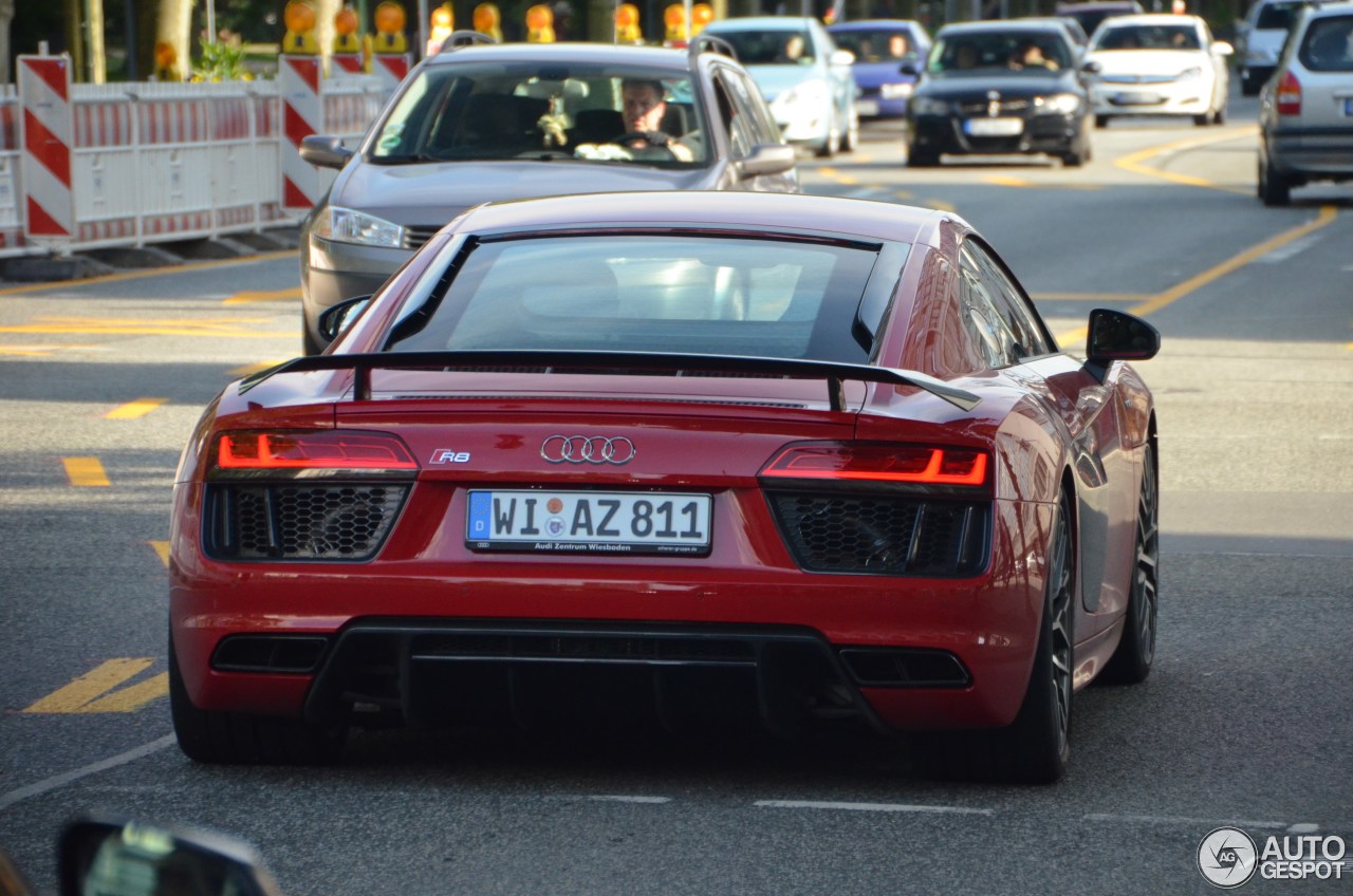 Audi R8 V10 Plus 2015