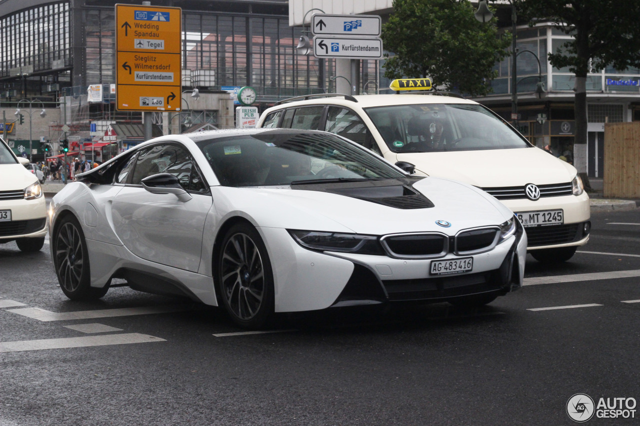 BMW i8