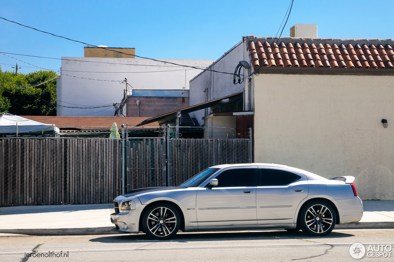 Dodge Charger SRT-8