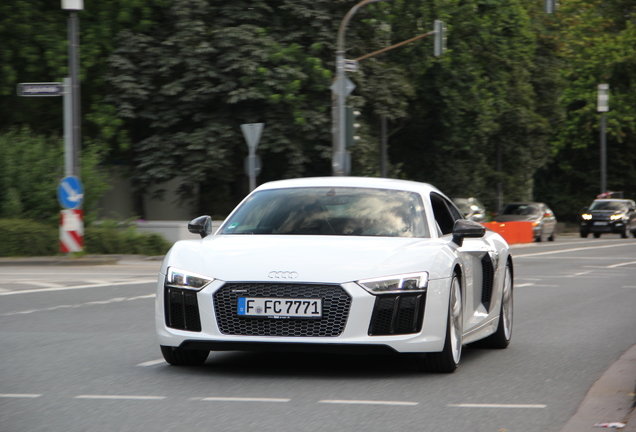 Audi R8 V10 Plus 2015