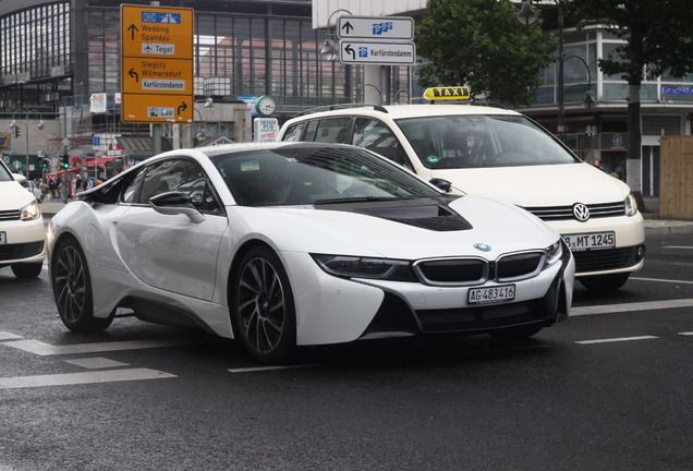 BMW i8