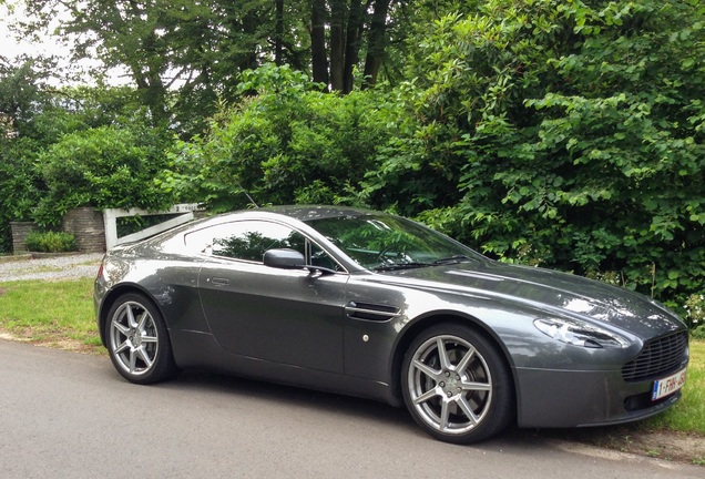 Aston Martin V8 Vantage