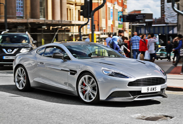 Aston Martin Vanquish 2013