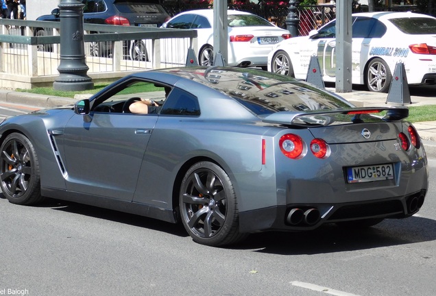 Nissan GT-R